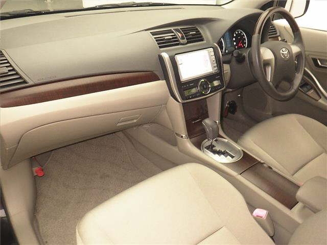 TOYOTA PREMIO