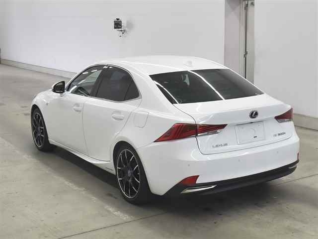 LEXUS IS300H