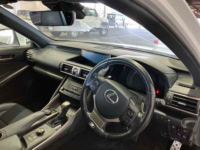 LEXUS IS300H