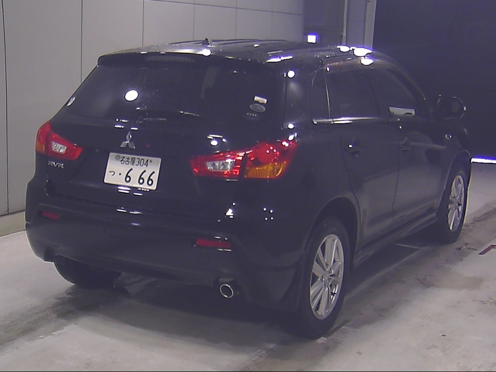 MITSUBISHI RVR