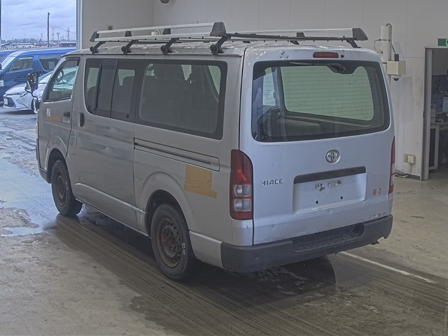 TOYOTA REGIUS ACE