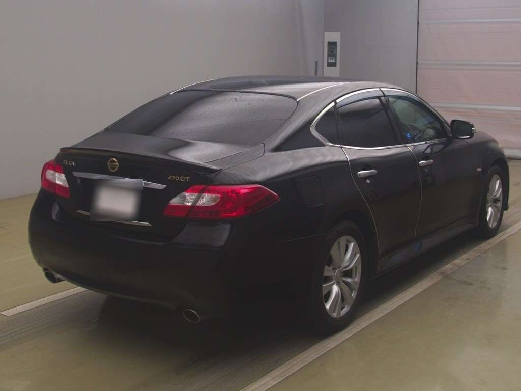 NISSAN FUGA