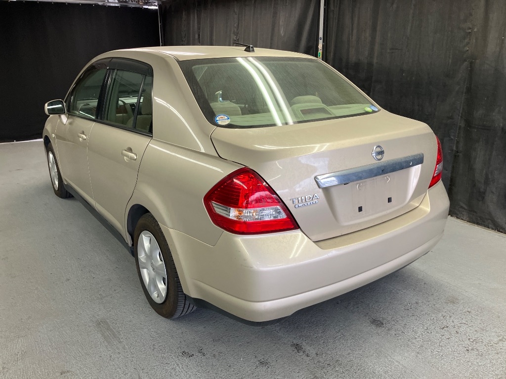 NISSAN TIIDA LATIO