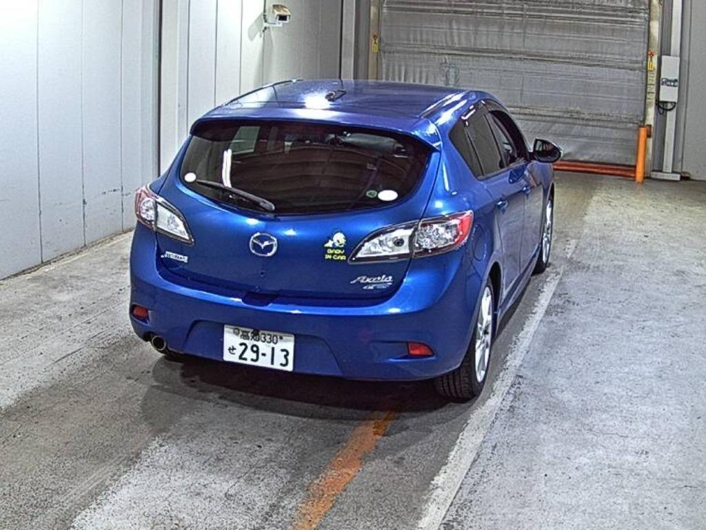 MAZDA AXELA