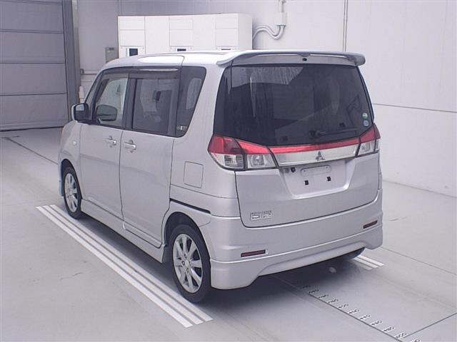 MITSUBISHI DELICA D:2