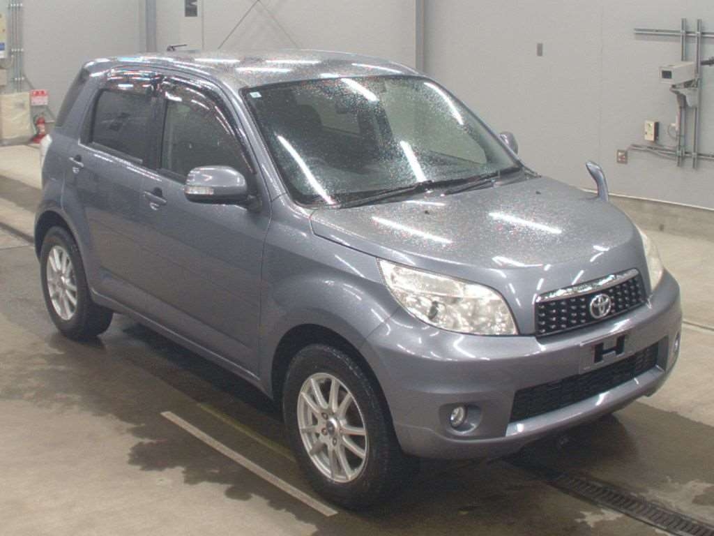 TOYOTA RUSH
