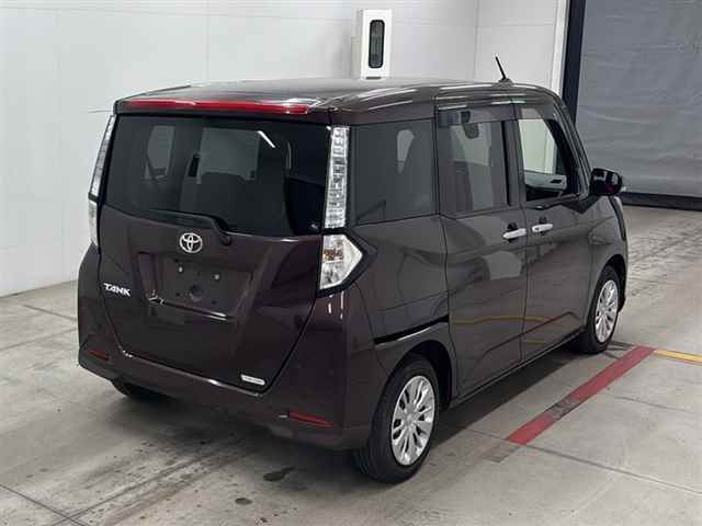 TOYOTA TANK