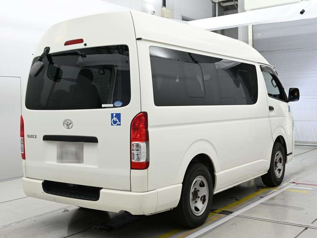 TOYOTA REGIUS ACE