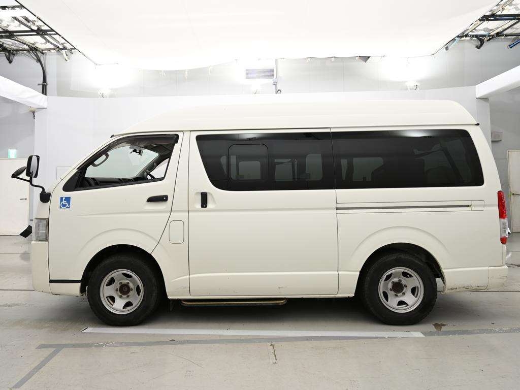 TOYOTA REGIUS ACE