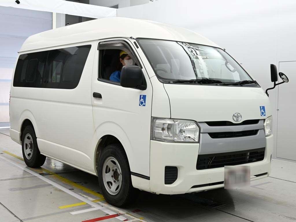 TOYOTA REGIUS ACE