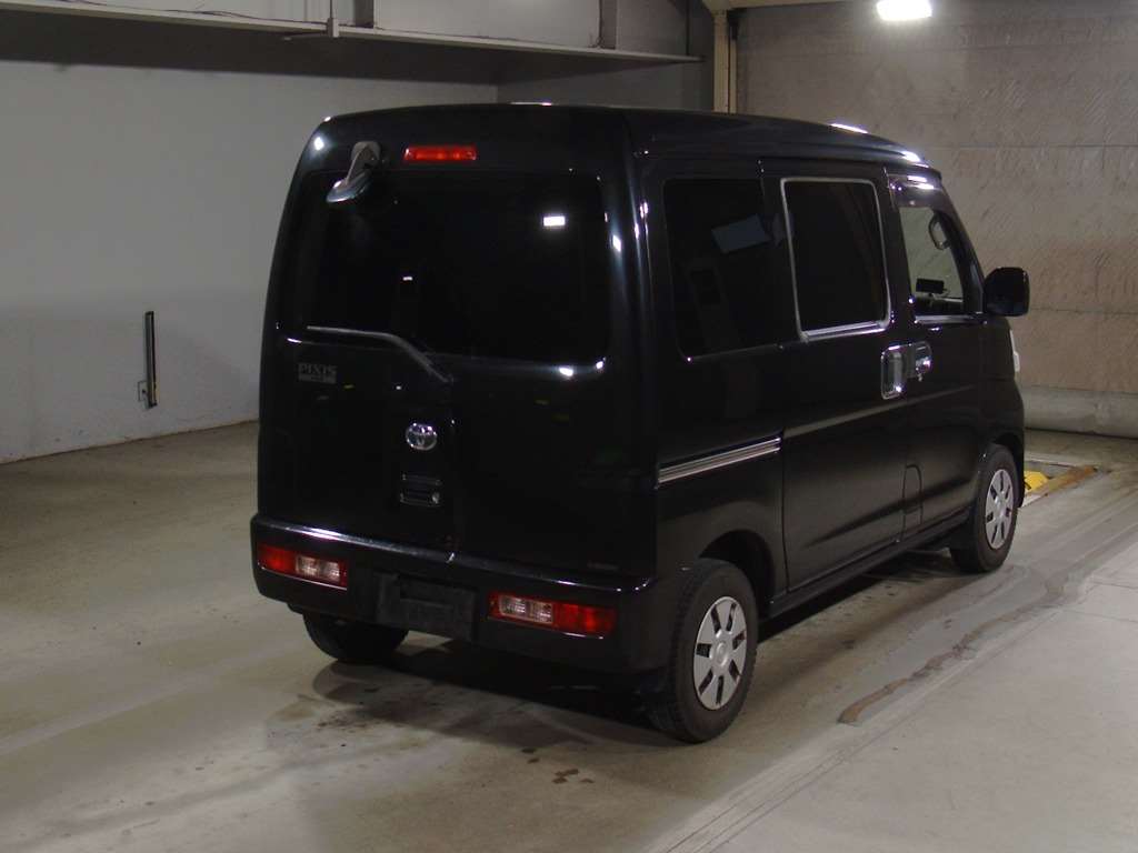 TOYOTA PIXIS VAN