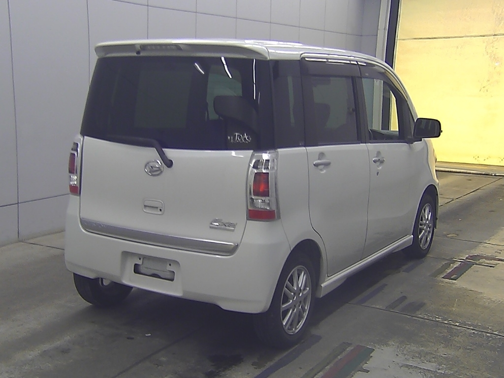 DAIHATSU TANTO EXE