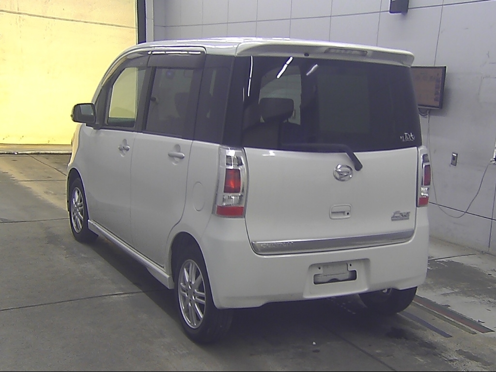 DAIHATSU TANTO EXE