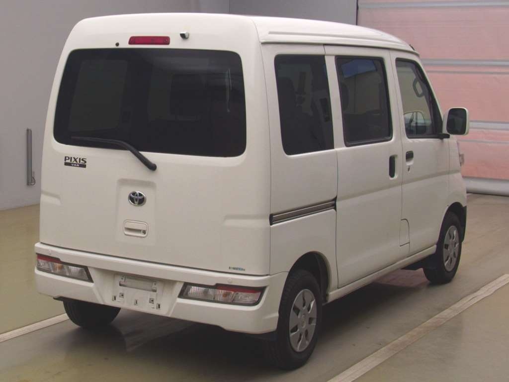 TOYOTA PIXIS VAN
