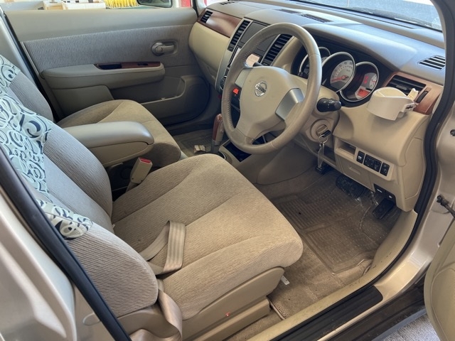 NISSAN TIIDA LATIO