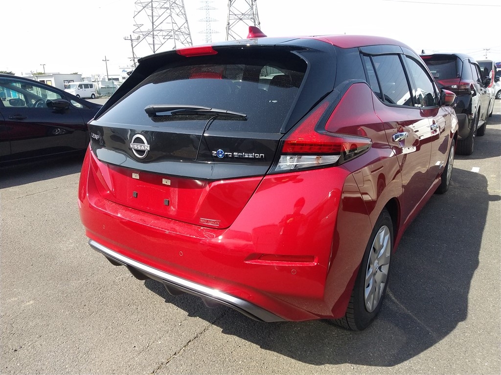NISSAN LEAF