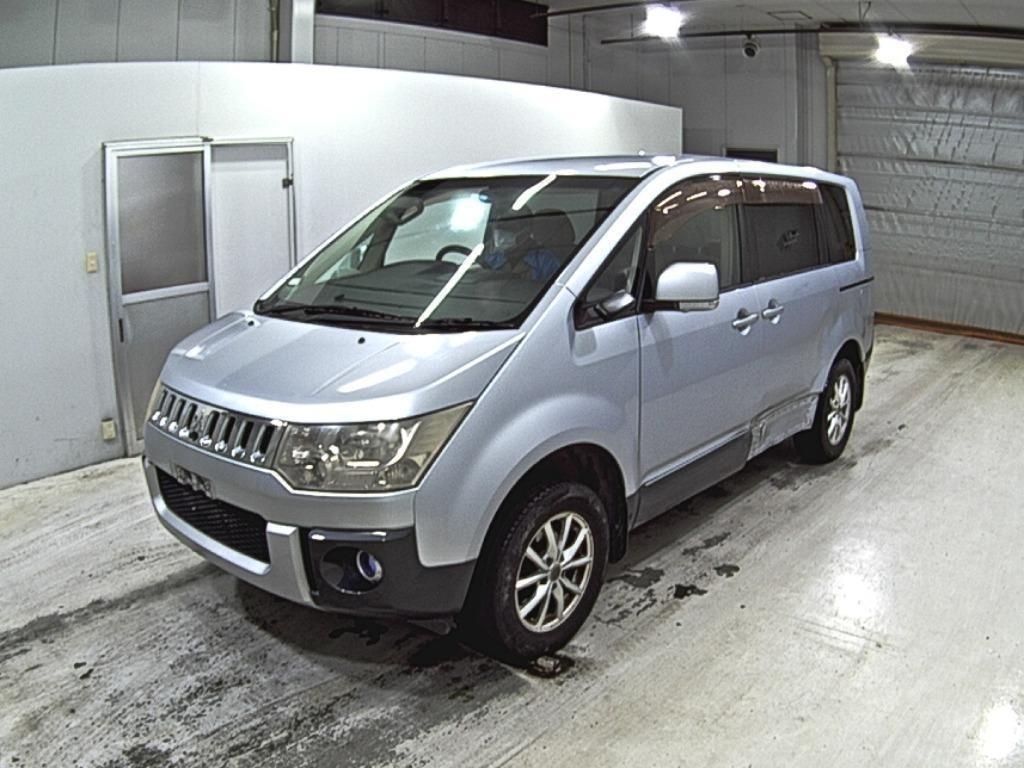 MITSUBISHI DELICA D:5