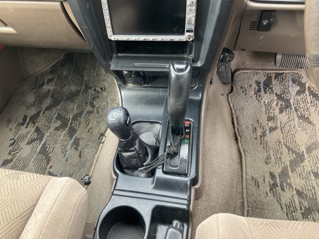 TOYOTA HILUX SURF
