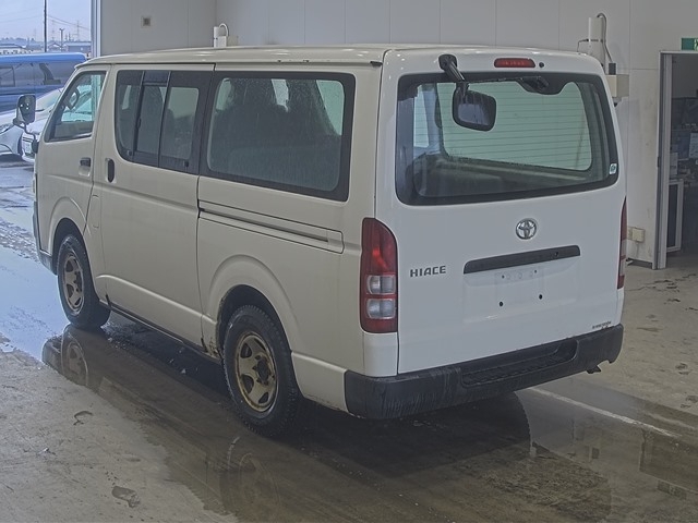 TOYOTA REGIUS ACE