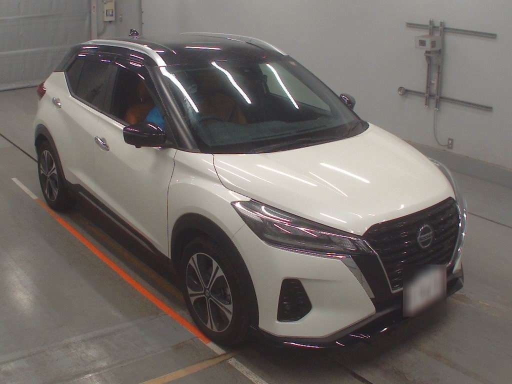 NISSAN KICKS