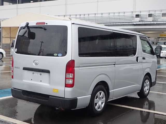 TOYOTA REGIUS ACE