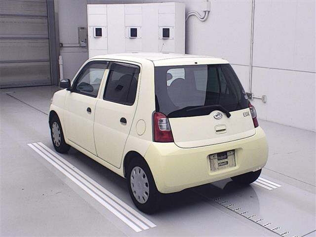 DAIHATSU ESSE