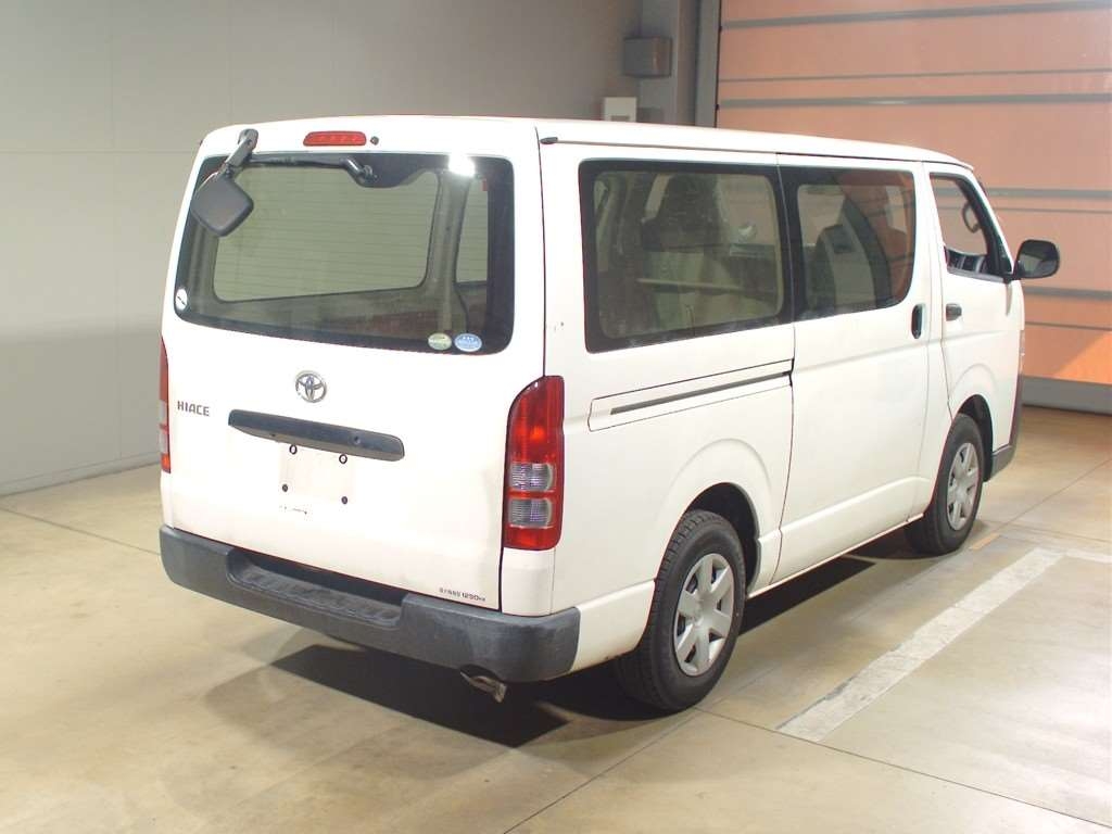 TOYOTA REGIUS ACE