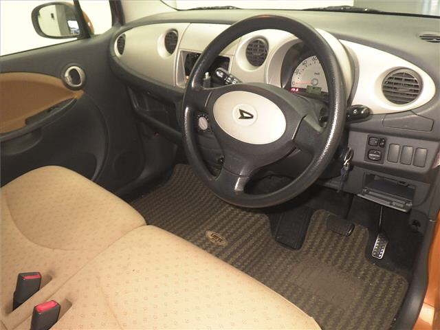 DAIHATSU MOVE LATTE