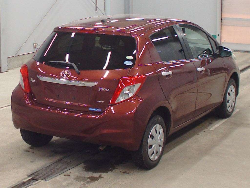 TOYOTA VITZ