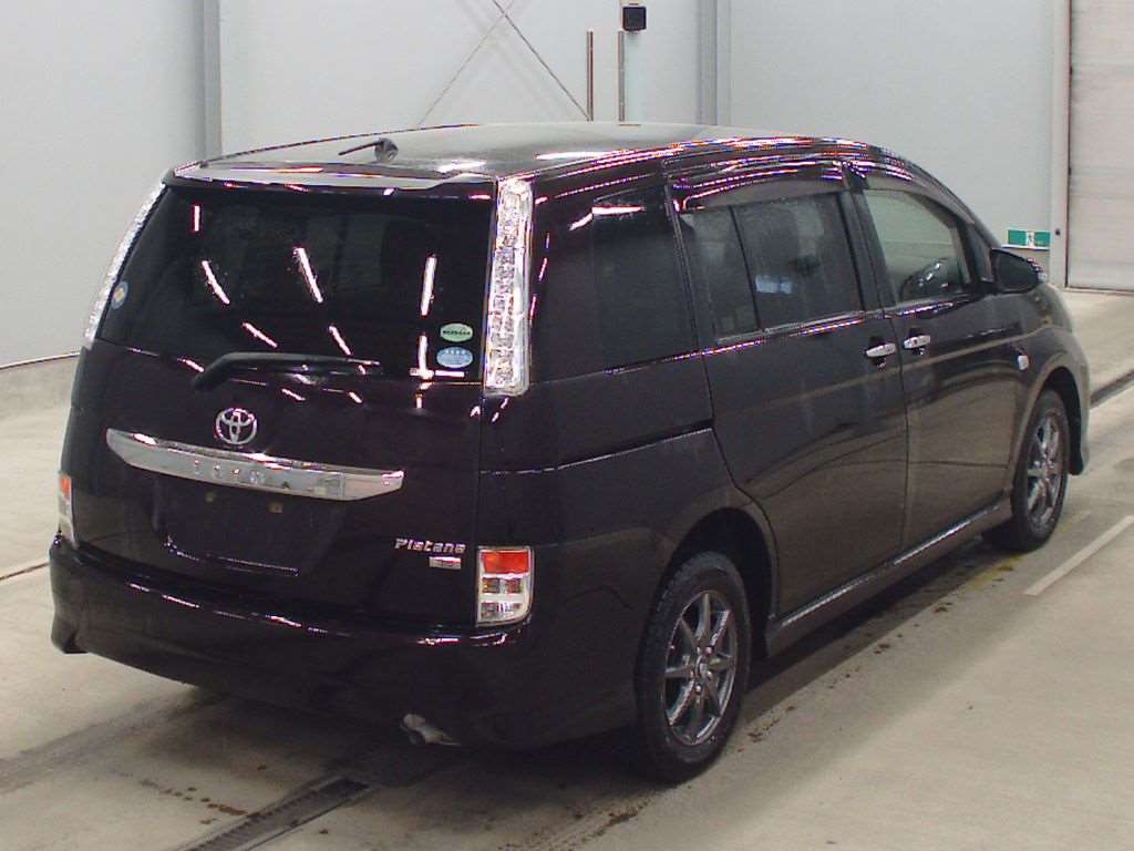 TOYOTA ISIS