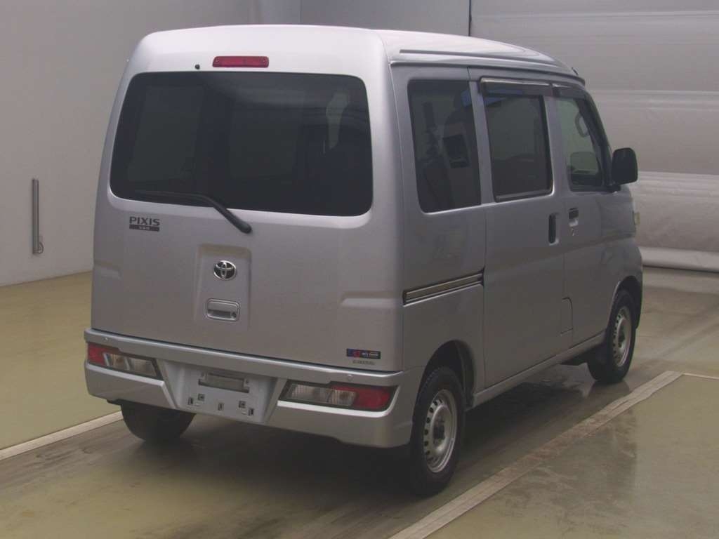 TOYOTA PIXIS VAN