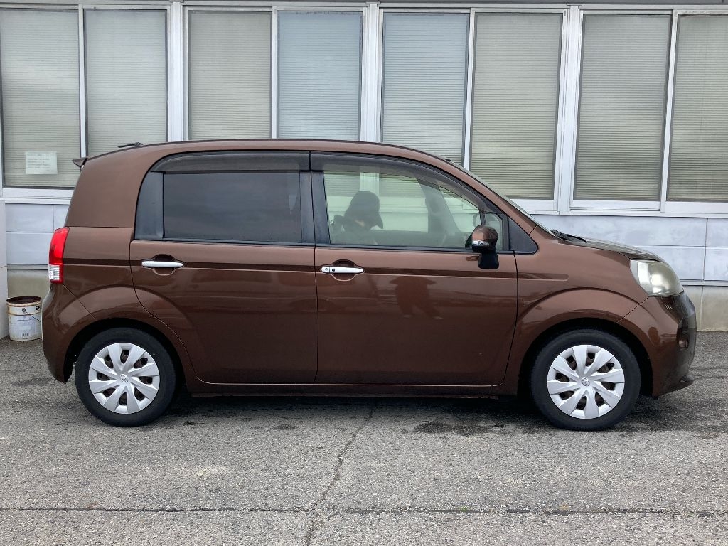 TOYOTA PORTE