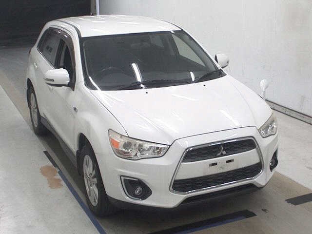 MITSUBISHI RVR