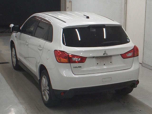 MITSUBISHI RVR
