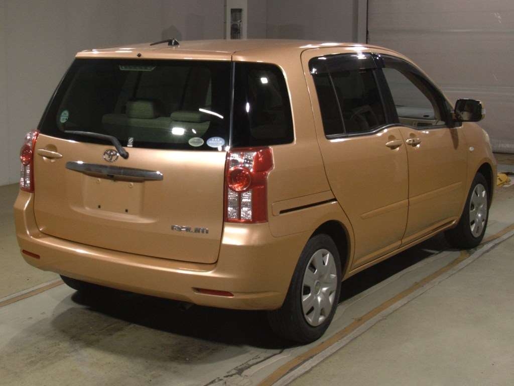 TOYOTA RAUM