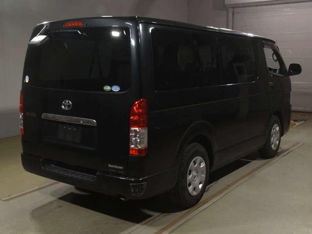 TOYOTA REGIUS ACE