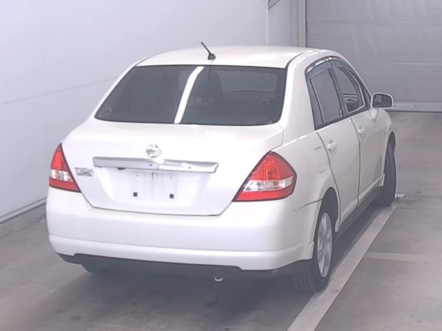 NISSAN TIIDA LATIO