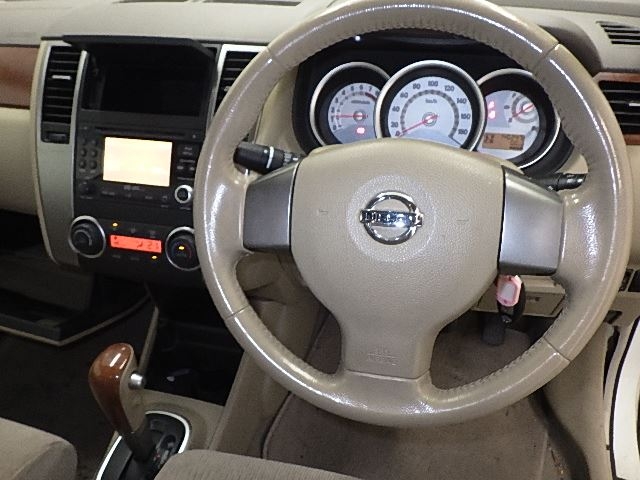 NISSAN TIIDA LATIO