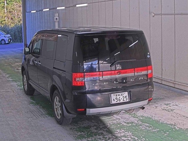 MITSUBISHI DELICA D:5
