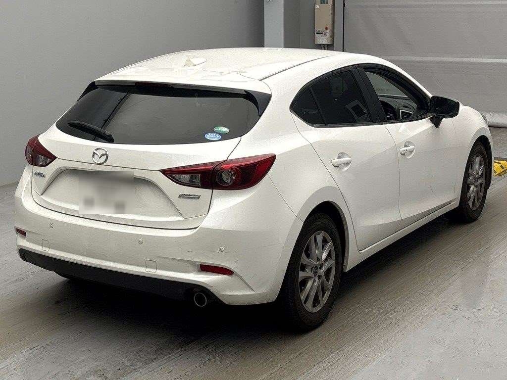 MAZDA AXELA