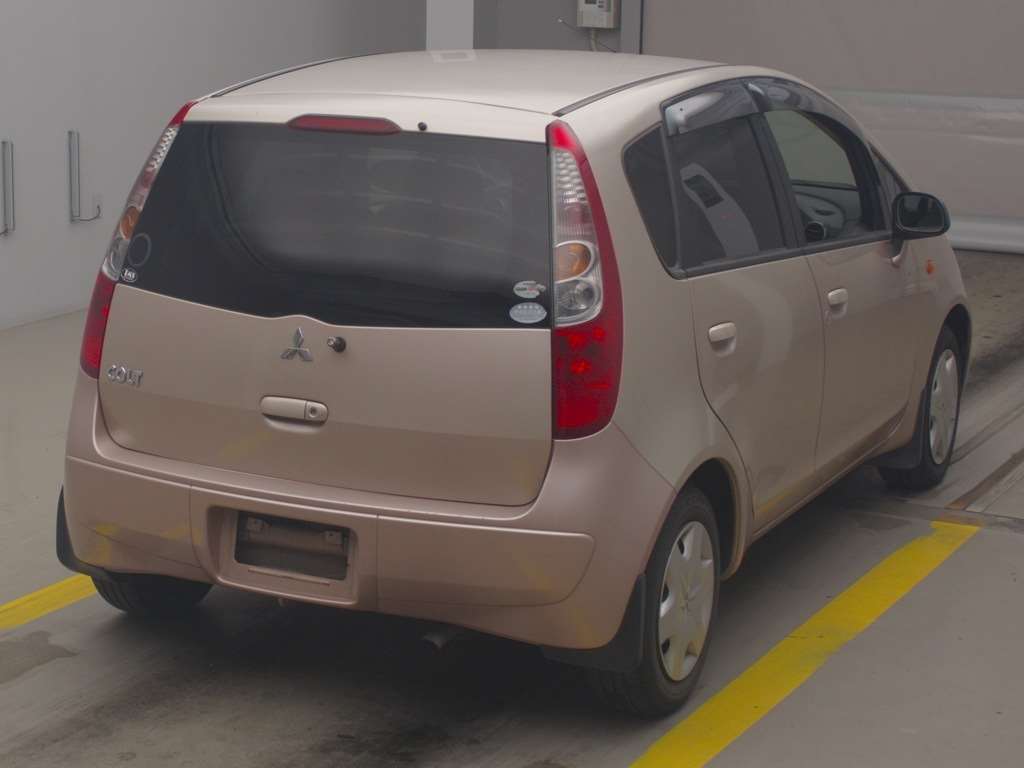 MITSUBISHI COLT