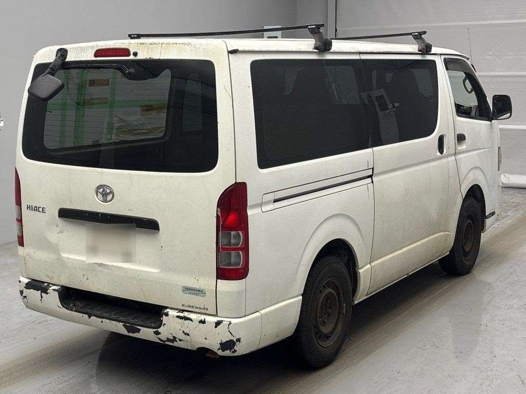 TOYOTA REGIUS ACE