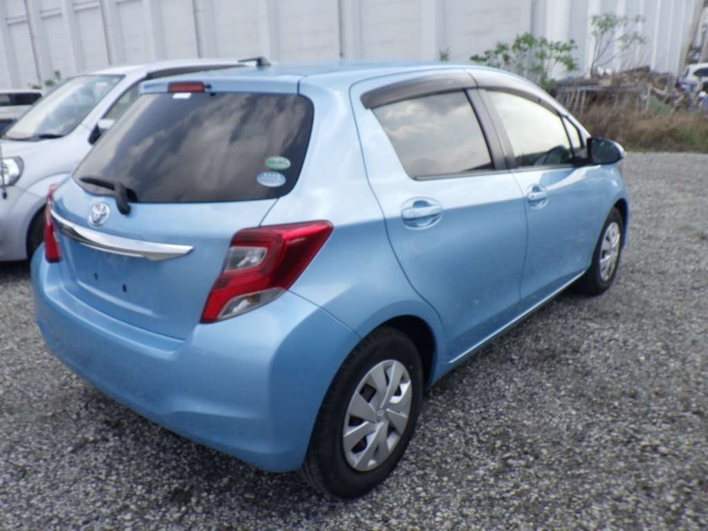 TOYOTA VITZ