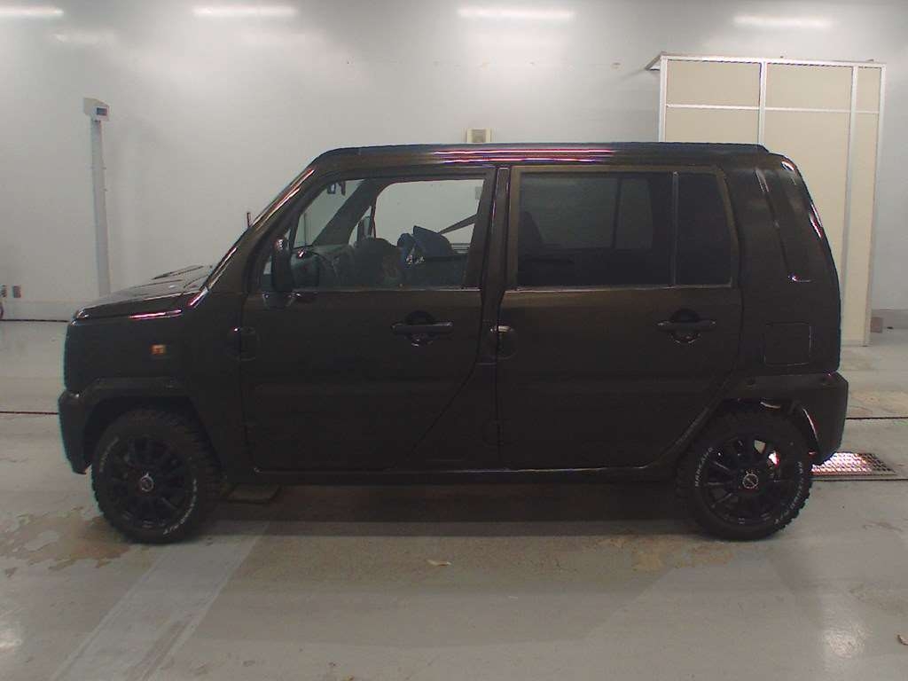 DAIHATSU NAKED
