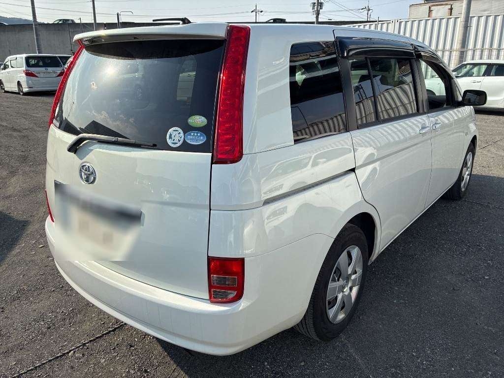 TOYOTA ISIS