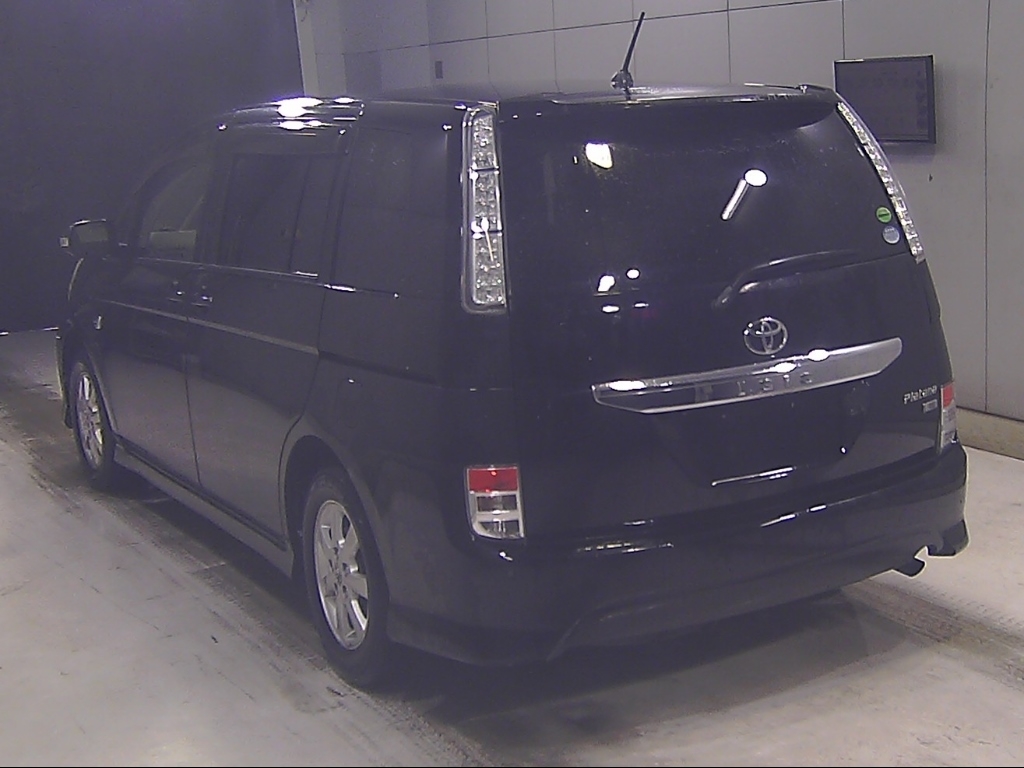 TOYOTA ISIS