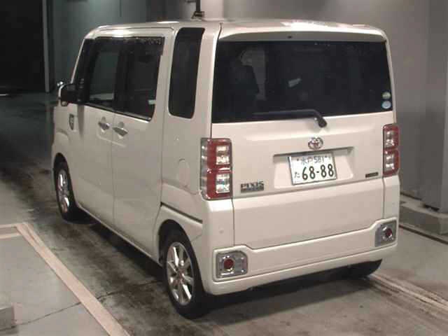 TOYOTA PIXIS MEGA
