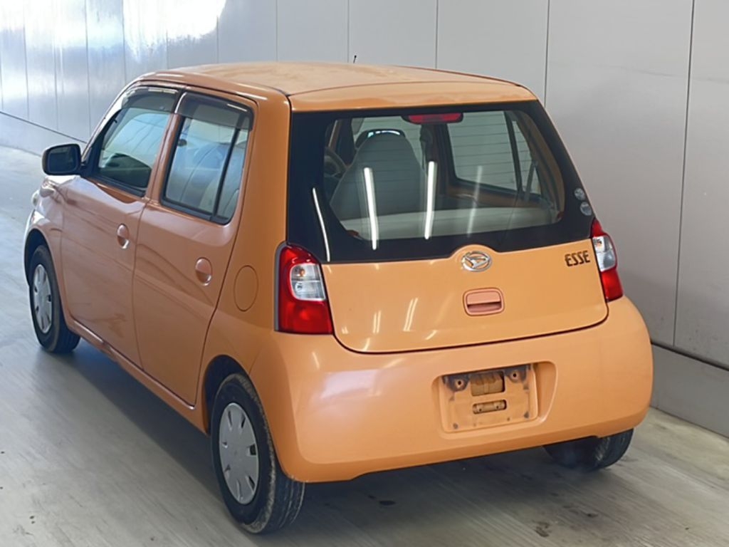 DAIHATSU ESSE