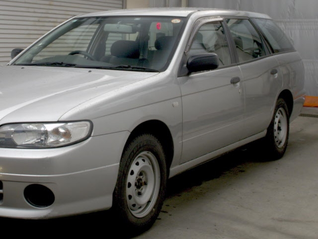 NISSAN EXPERT