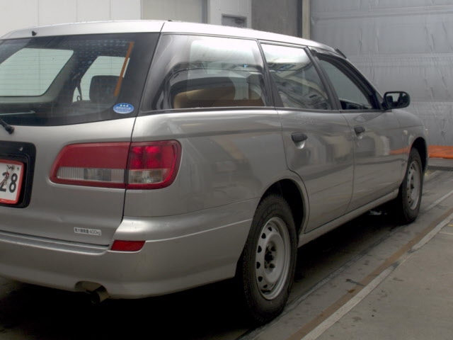 NISSAN EXPERT